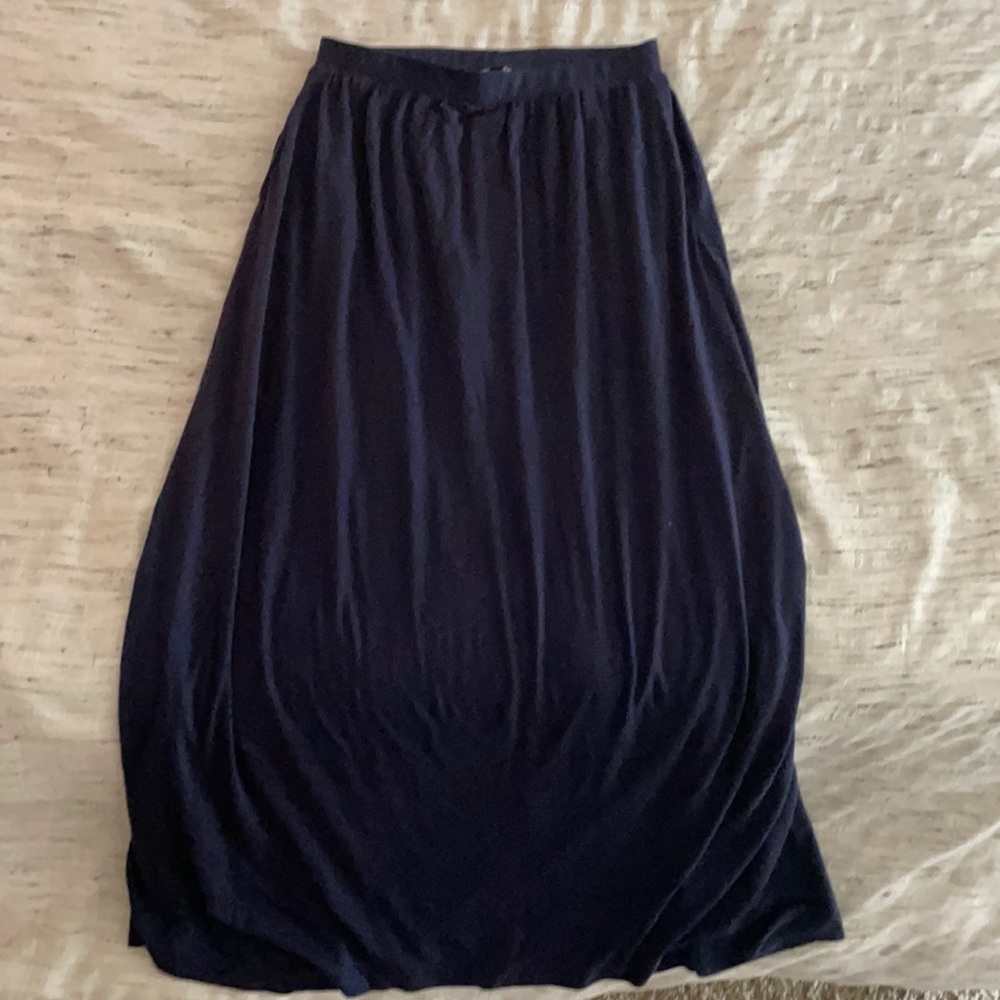 Navy Maxi Skirt w/ pockets!